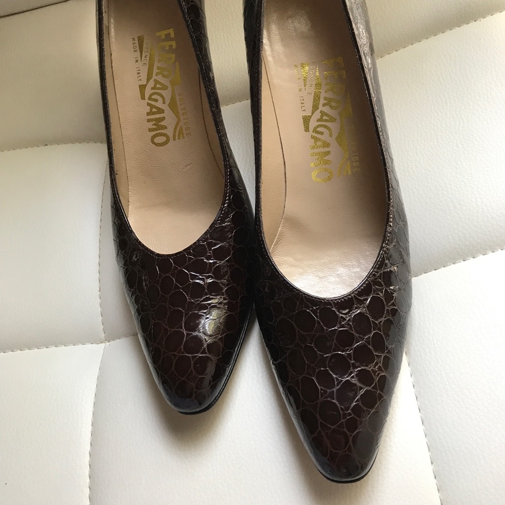 Salvatore Ferragamo pumps!